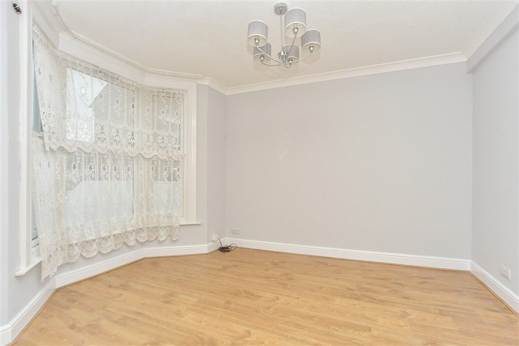 Property photo 3 of 4 Lounge