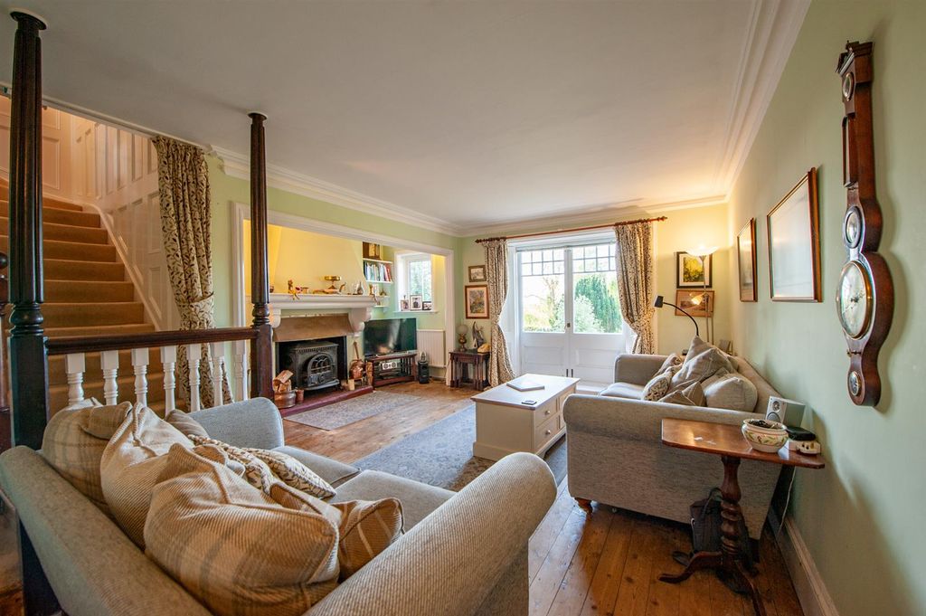 Property photo 3 of 35 Sitting Room.Jpg