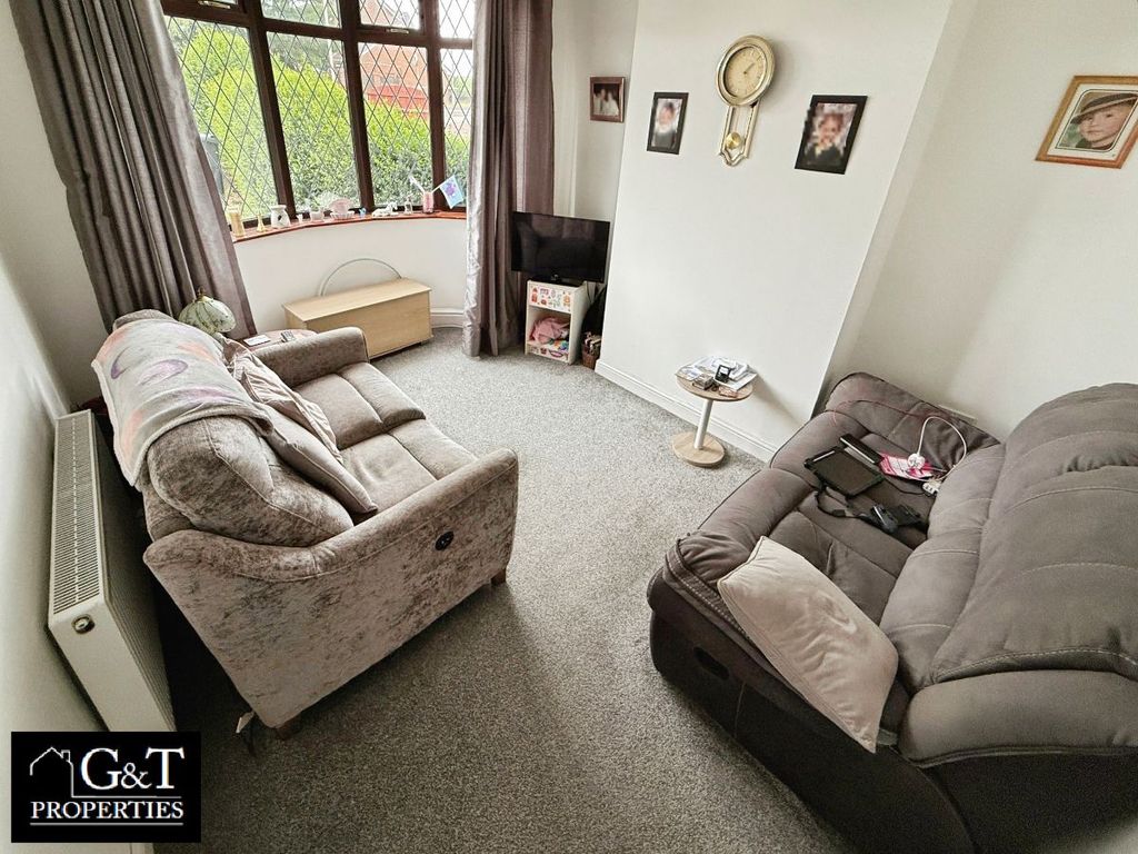 Property photo 2 of 21