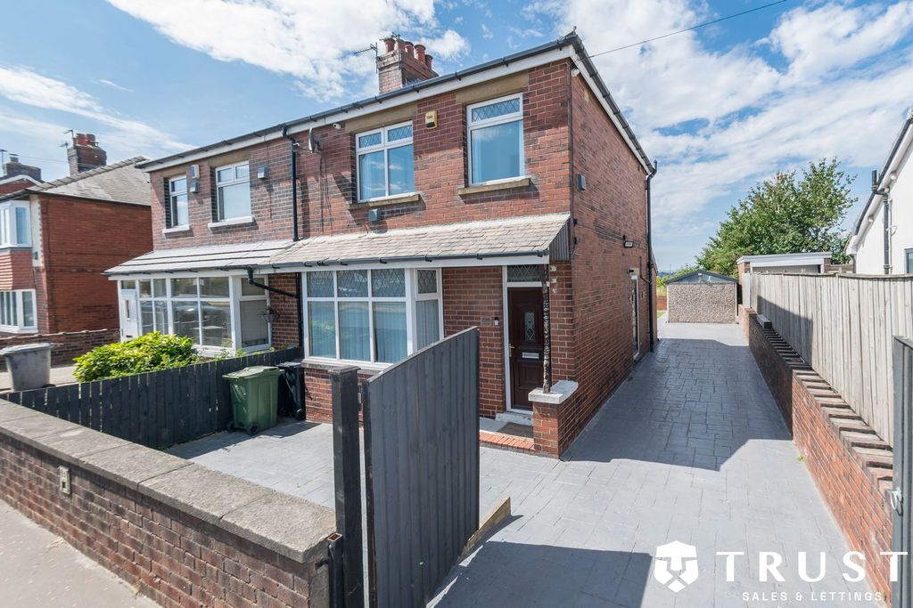 Property photo 1 of 27