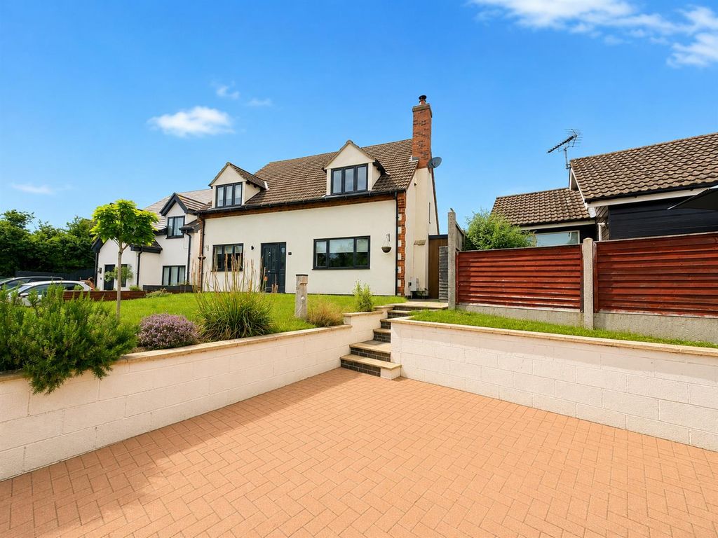 Property photo 1 of 42 19441d1785c.Png