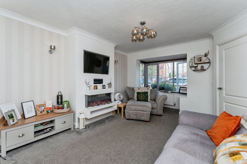 Property photo 3 of 19 Pbox-Img.Jpg