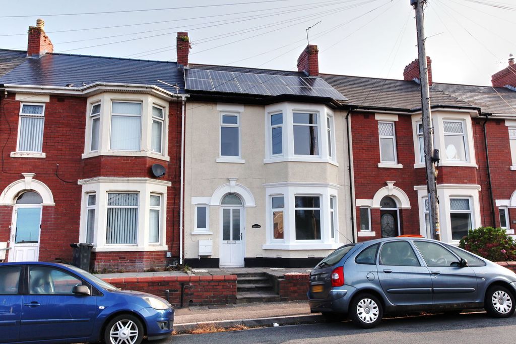 Property photo 2 of 41