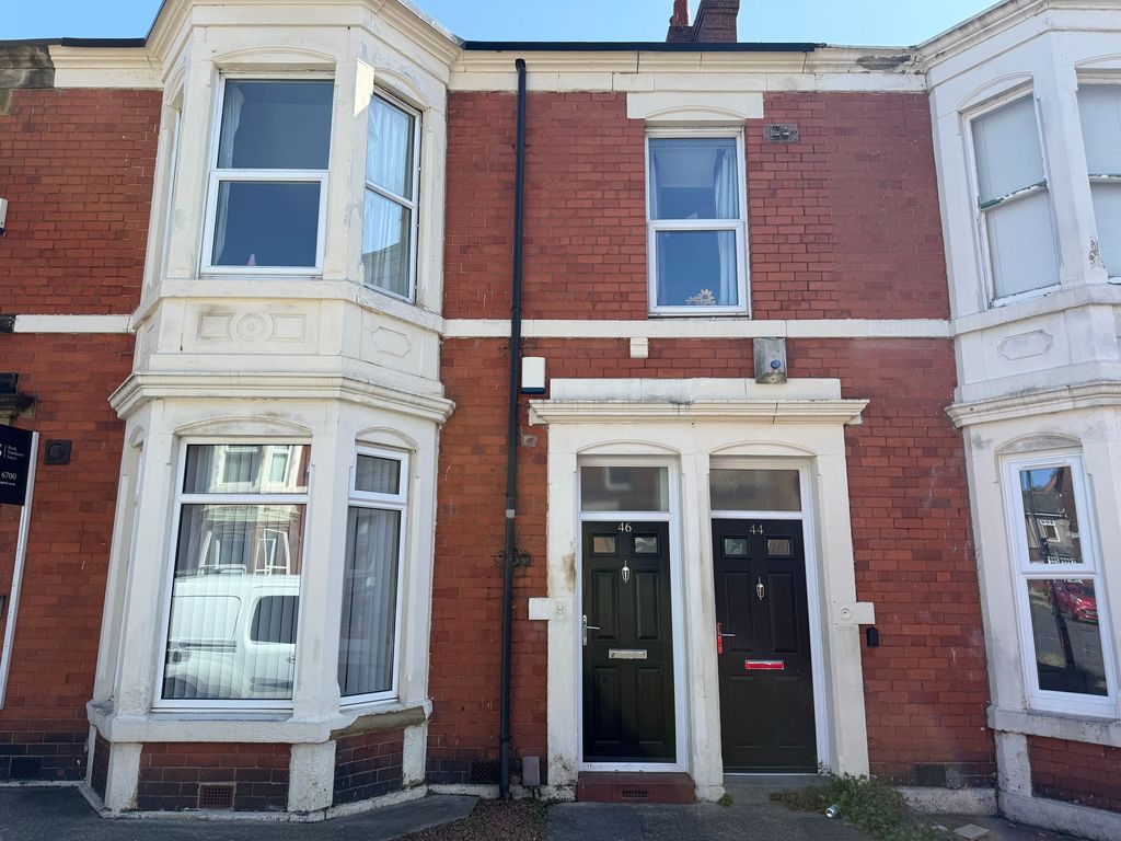 Property photo 1 of 11 External