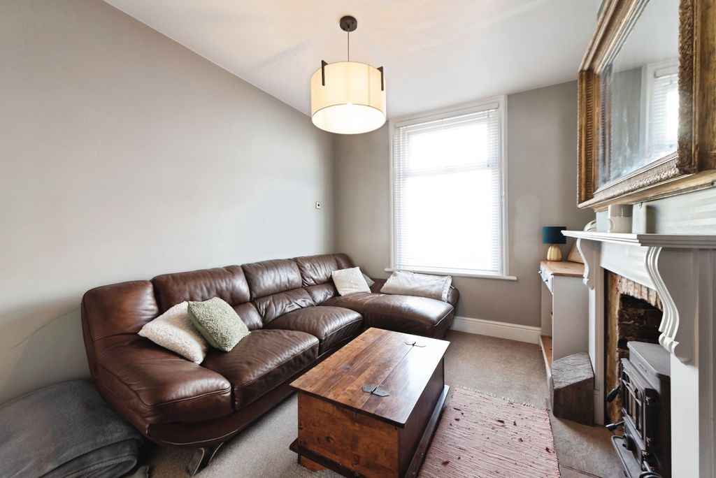 Property photo 2 of 13 Pbox-Img.Jpg