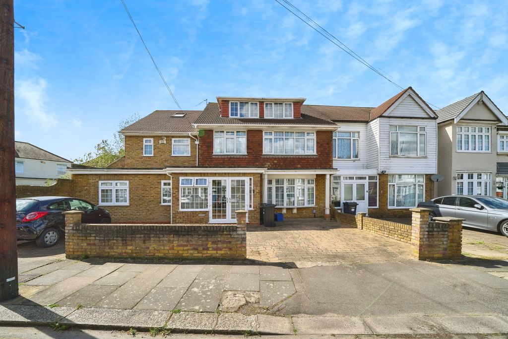 Property photo 1 of 25 1