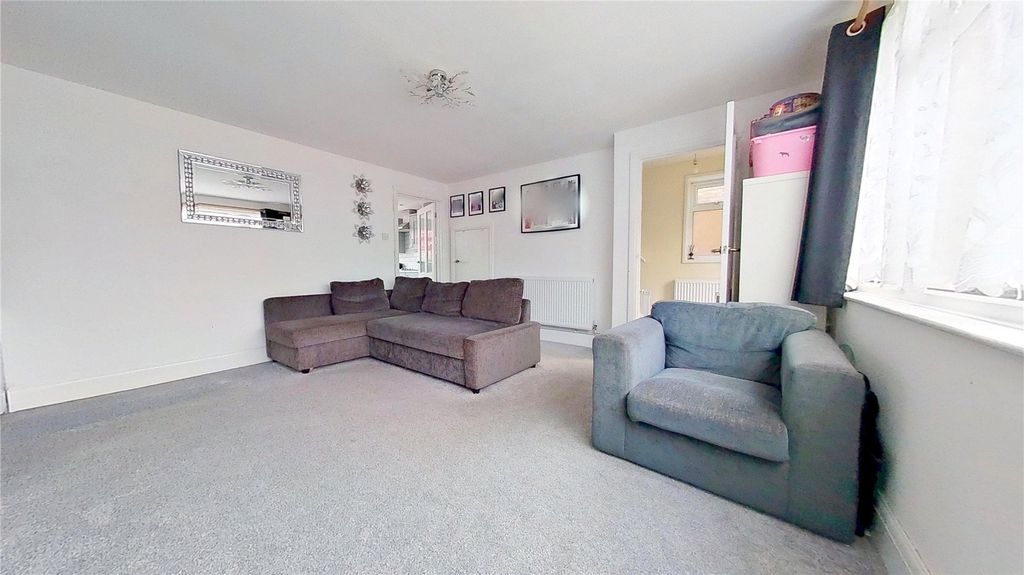 Property photo 2 of 14 Picture No. 02