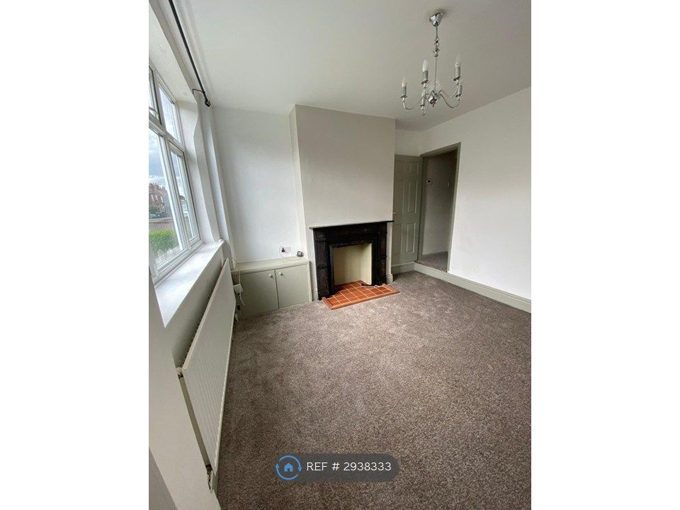 Property photo 3 of 16 Front Lounge