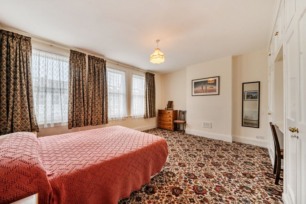 Property photo 2 of 19 Picture No. 02