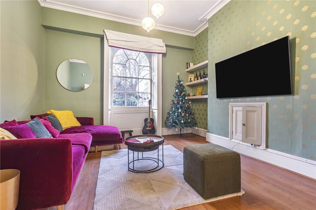 Property photo 2 of 15 Picture No. 29