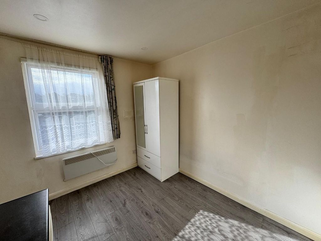 Property photo 3 of 6 3.Jpeg