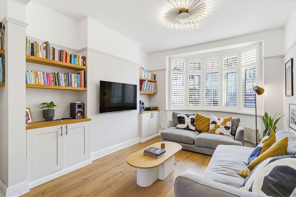 Property photo 2 of 19