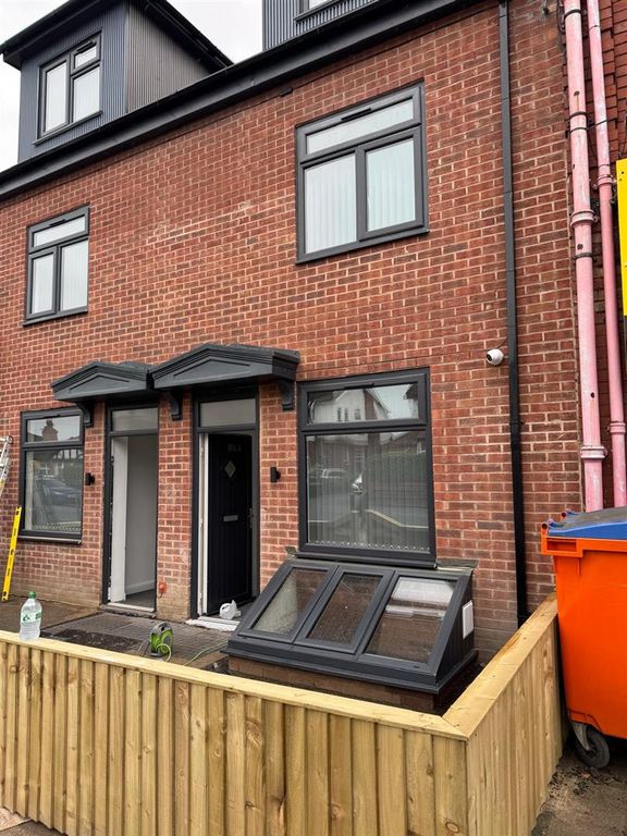 Property photo 2 of 11 Building Front.Jpg