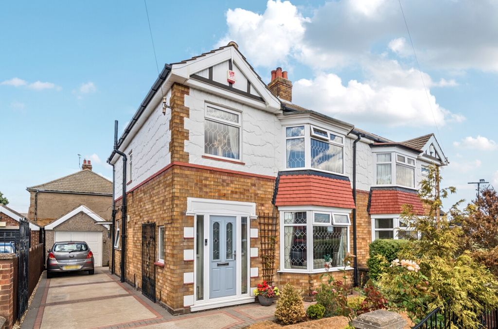 Property photo 1 of 25 1-6A73377360c45-1502342-19Fd21097304F-1-1