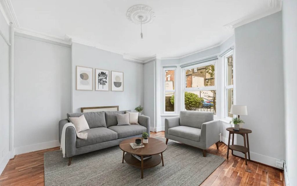 Property photo 1 of 11