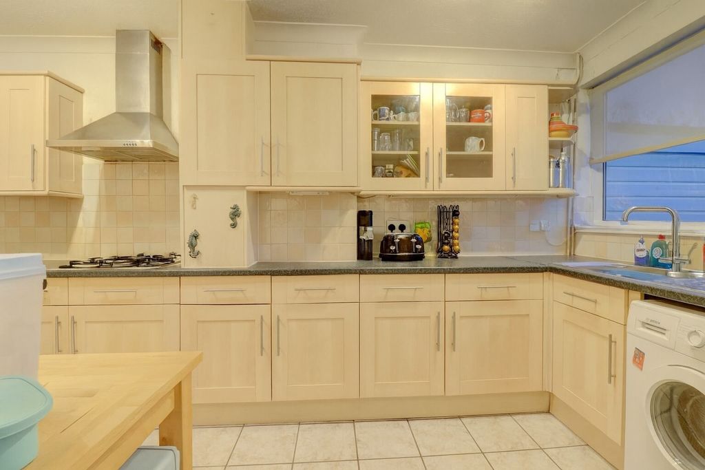 Property photo 2 of 14 Picture No. 24