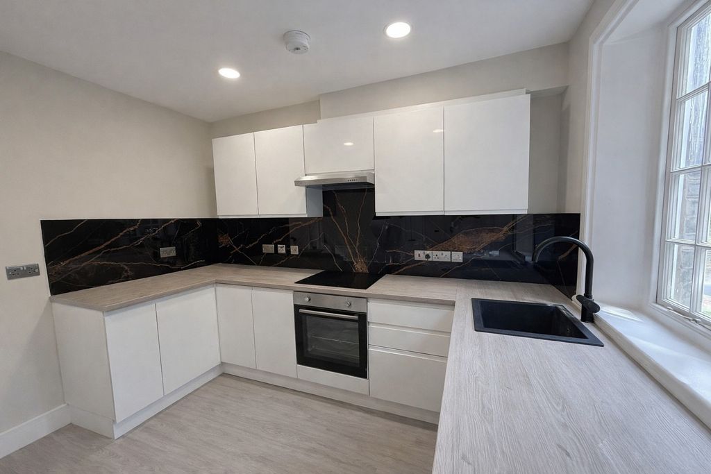 Property photo 3 of 9 Photo 2