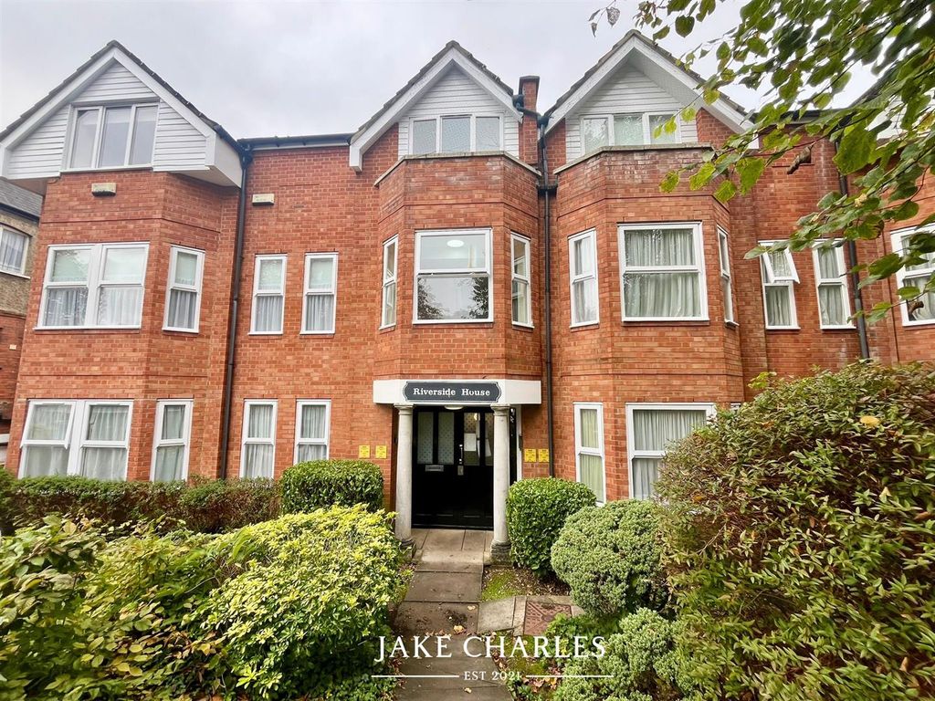 Property photo 1 of 11 F009Db2E-0737-48Af-8B1E-7d8Cda9E0221.Jpg