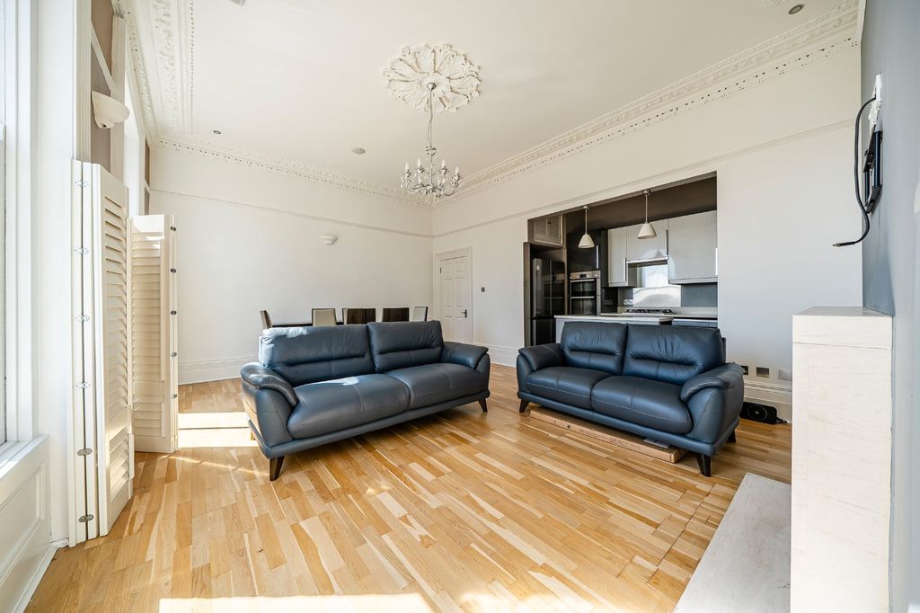 Property photo 3 of 13 Picture No. 35