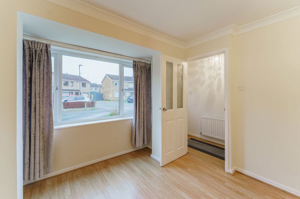 Property photo 2 of 21