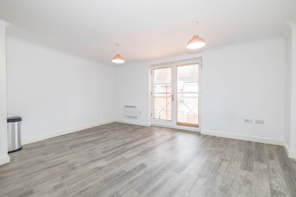 Property photo 3 of 7 Picture 3