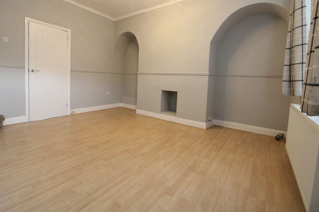 Property photo 3 of 8 C.Lo