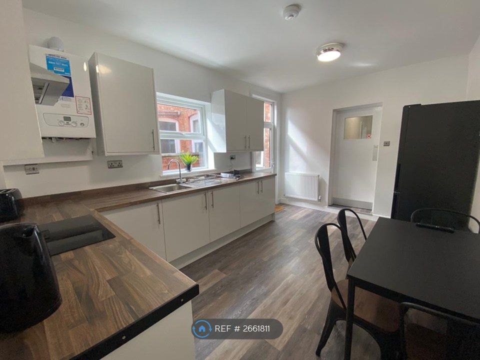 Property photo 3 of 13