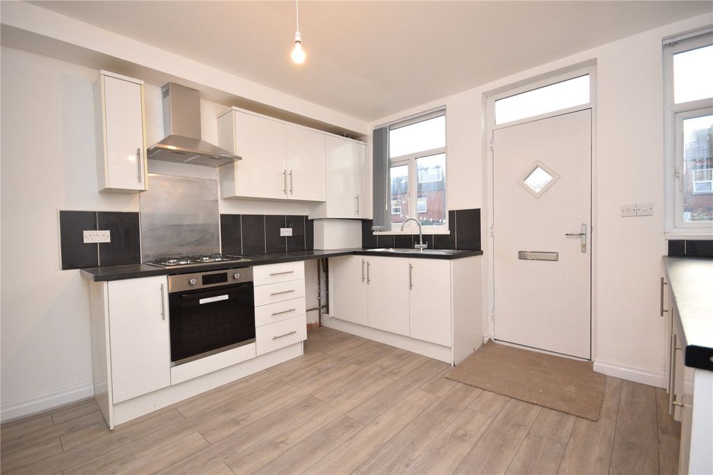 Property photo 2 of 7 Picture No. 24