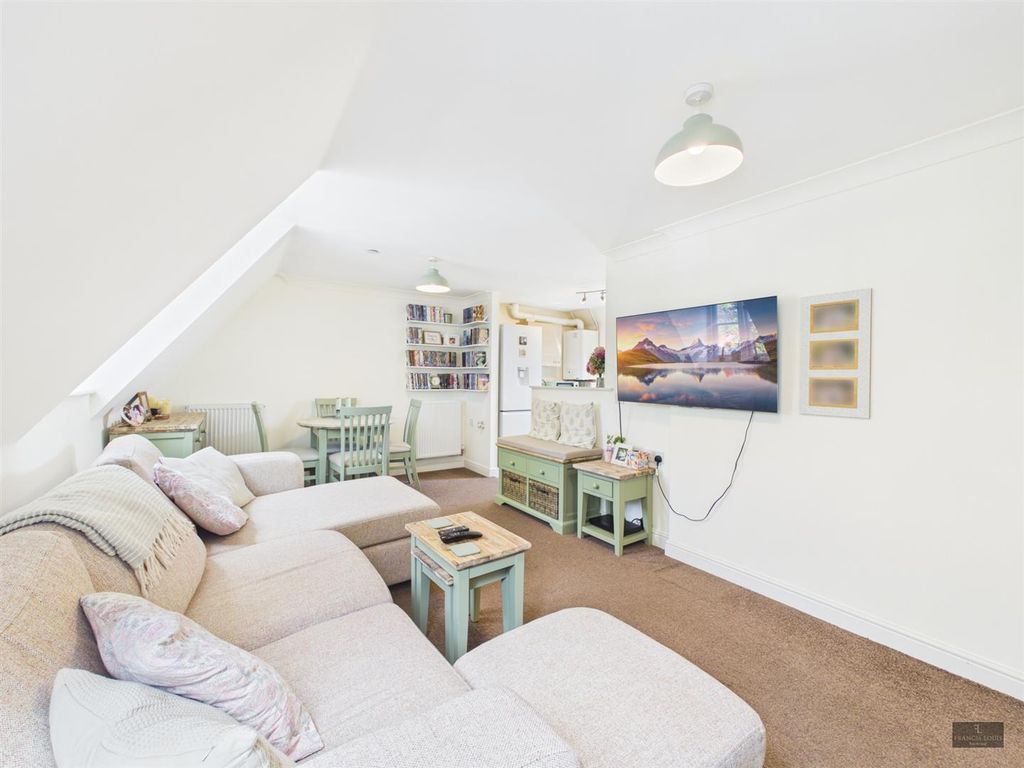 Property photo 1 of 23 Cam02887G0-Pr0741-Still024.Jpg