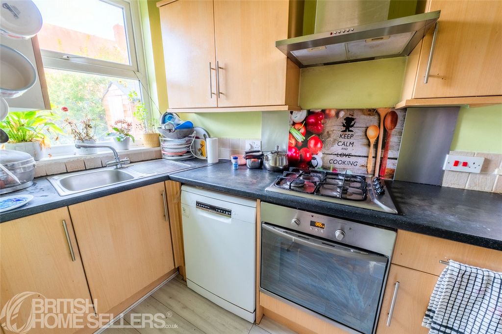 Property photo 2 of 14 Picture No. 05