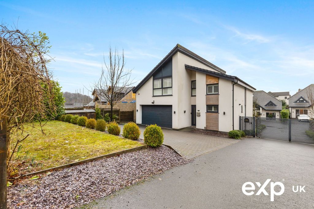 Property photo 1 of 33