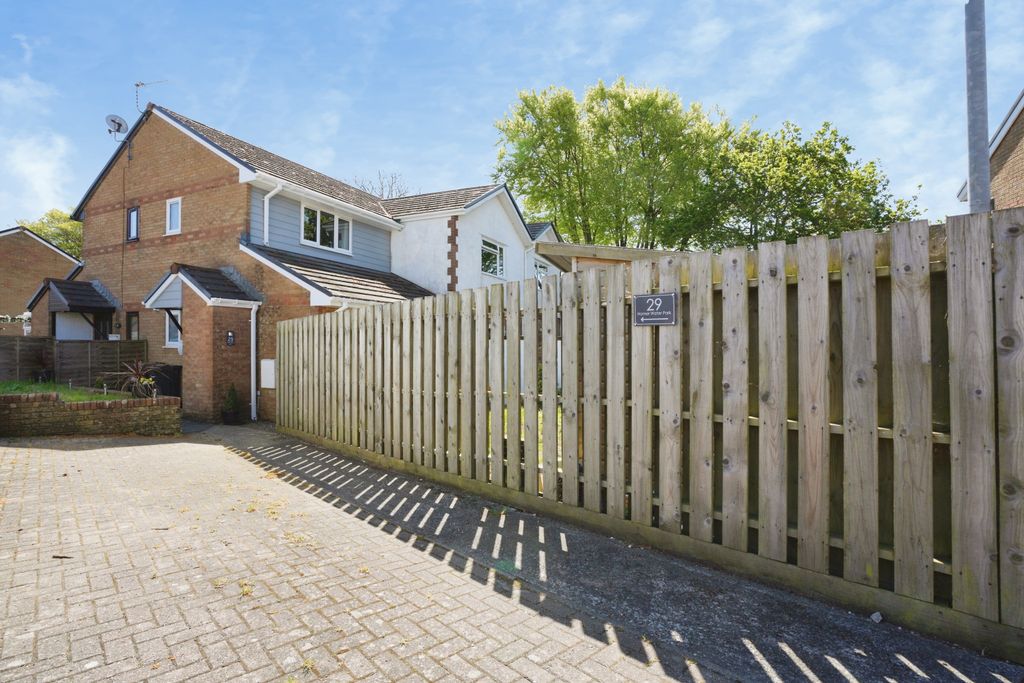 Property photo 1 of 15 Front View