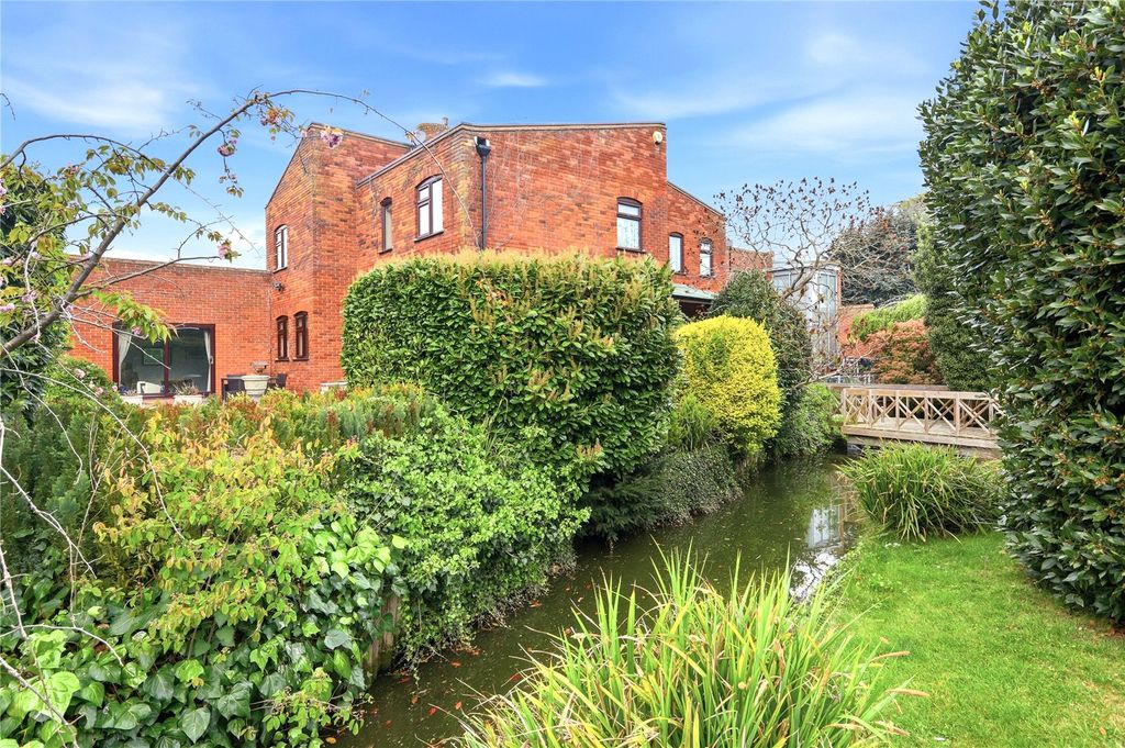 Property photo 1 of 23 Picture No. 06