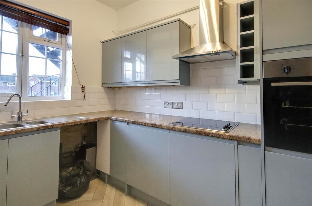 Property photo 3 of 11 Img_4316-Img_4318.Jpg