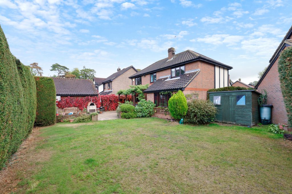 Property photo 2 of 14 Picture No. 15