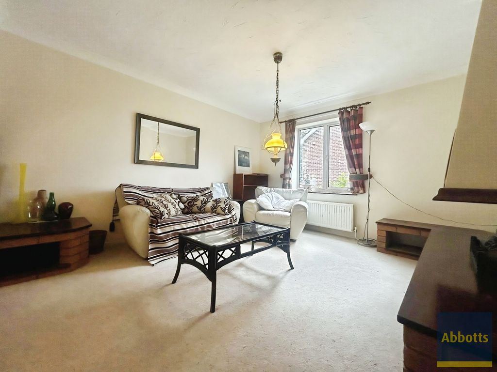 Property photo 2 of 11