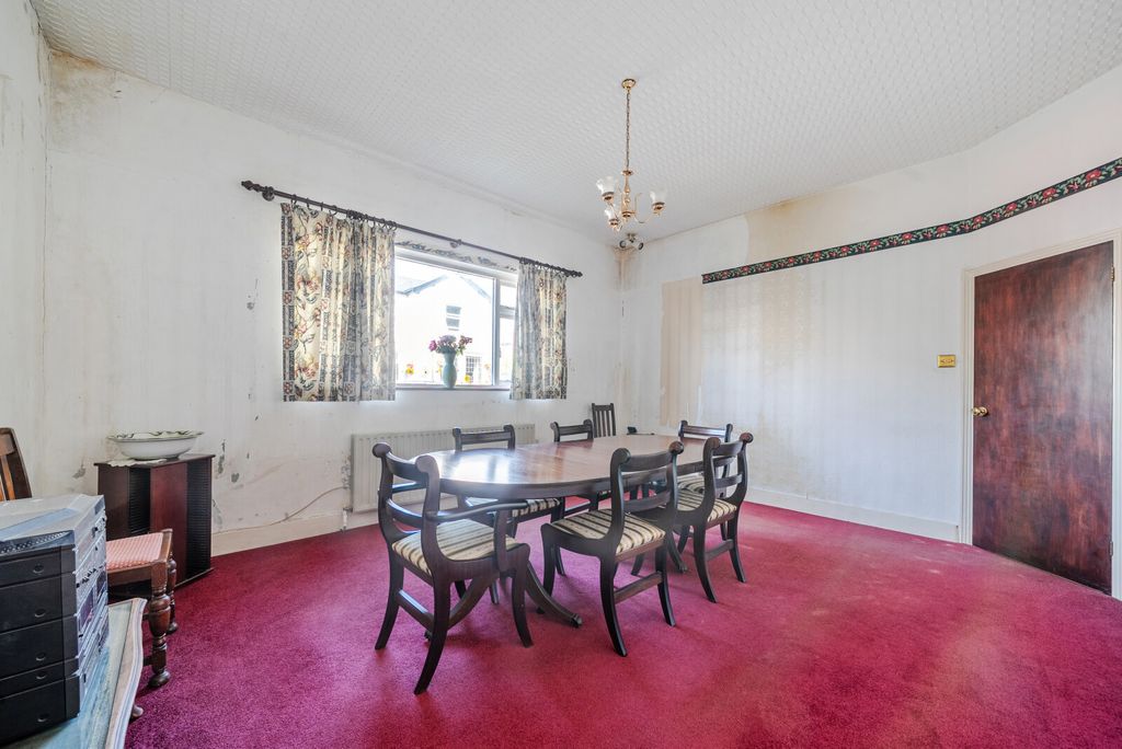 Property photo 3 of 12 Dining Room