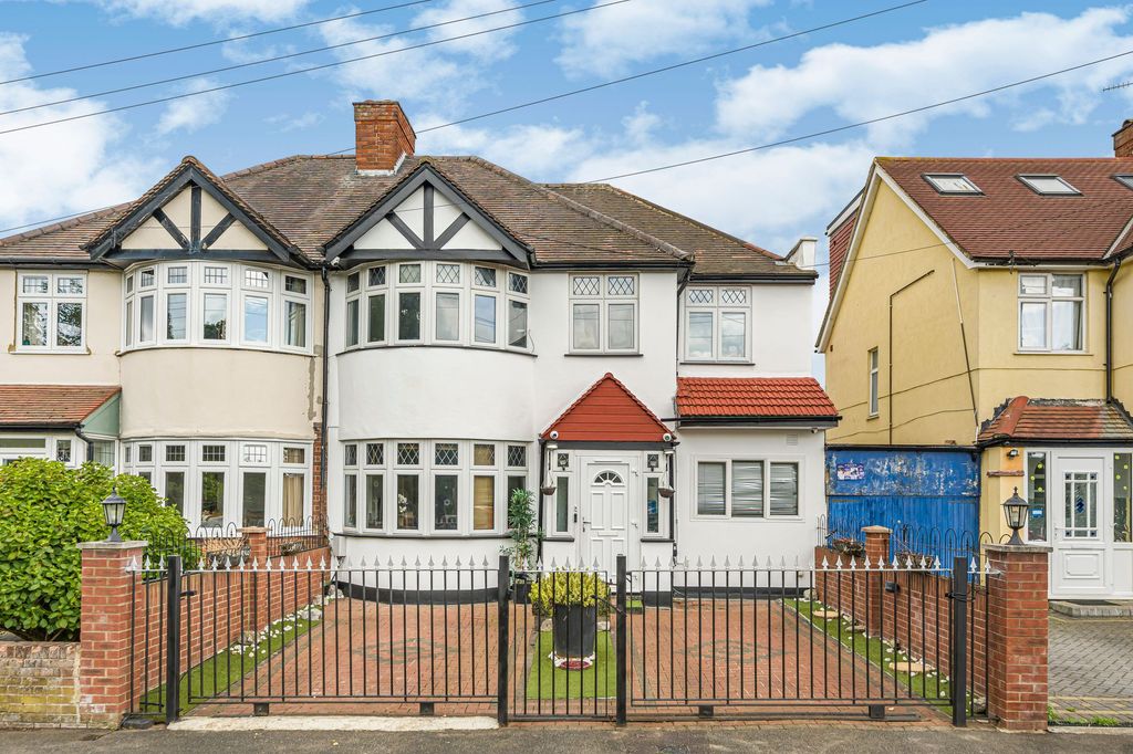 Property photo 1 of 11