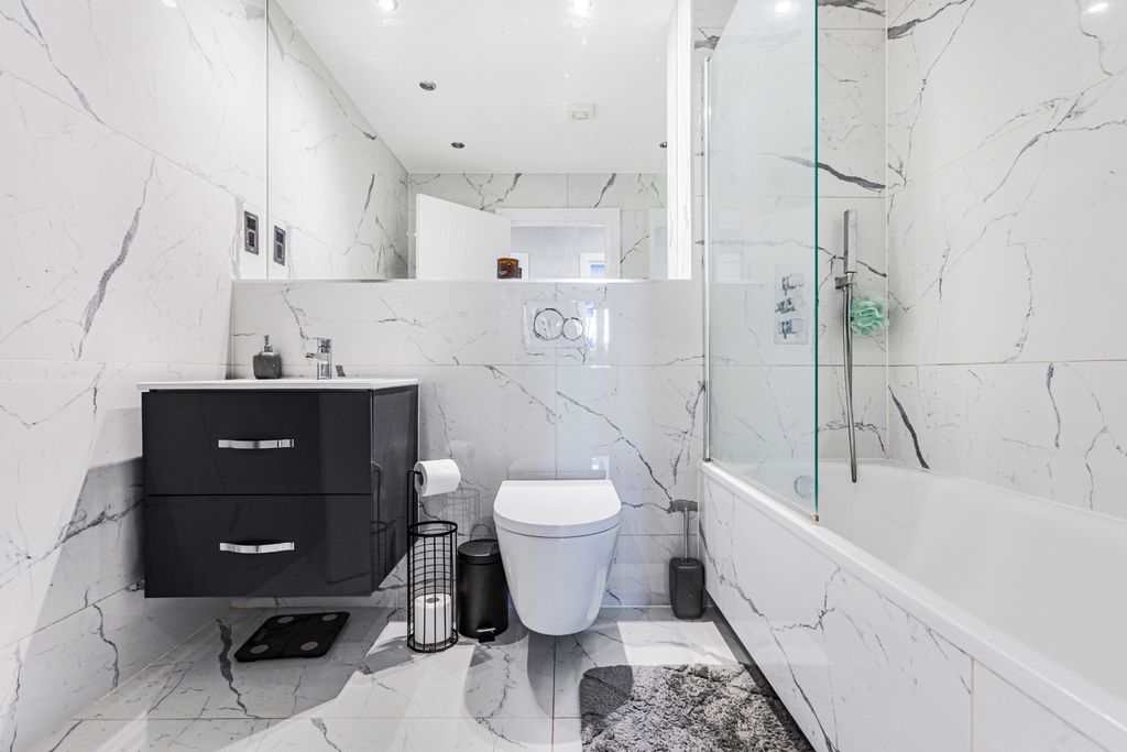 Property photo 2 of 10 Photo 12