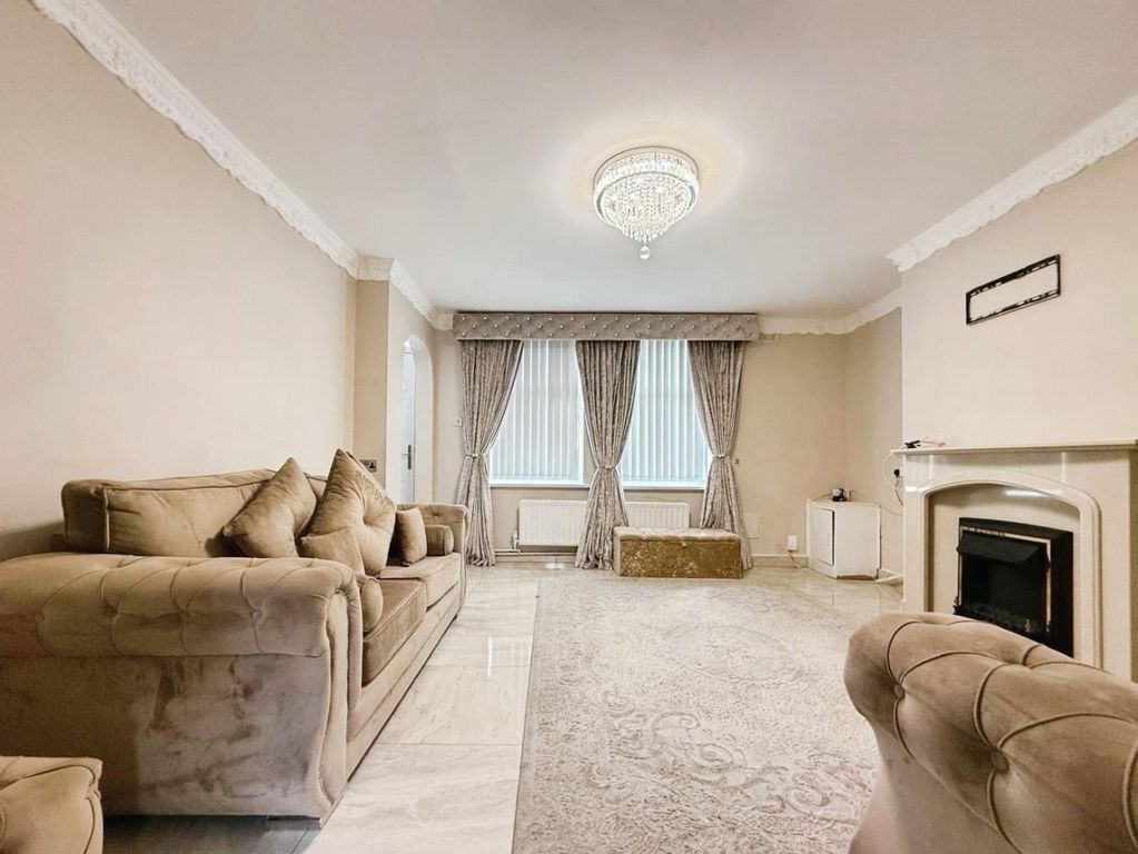 Property photo 3 of 12 09c6E1B7-1-455E-903C-6Cde66B71017-8351-000002Cdcc9