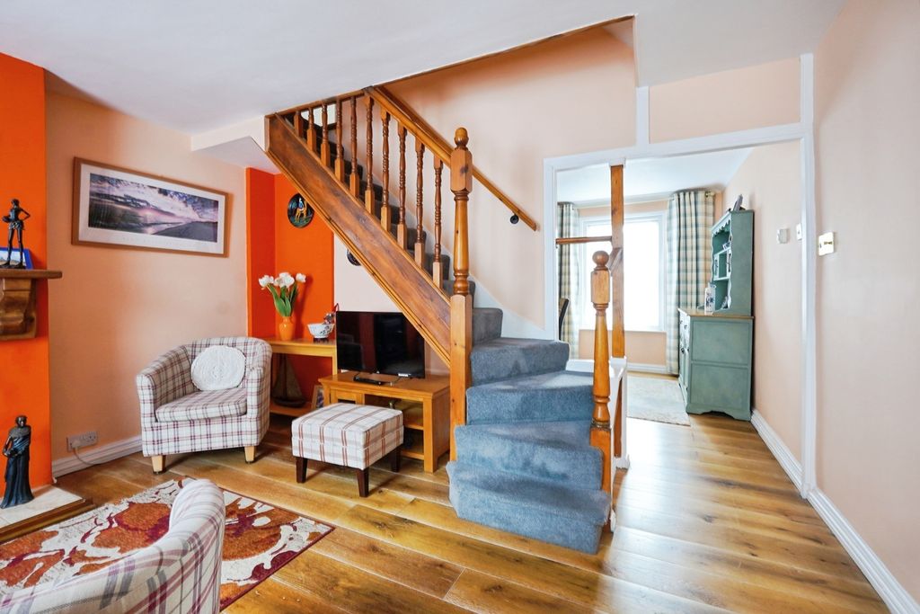 Property photo 3 of 23 Pbox-Img.Jpg