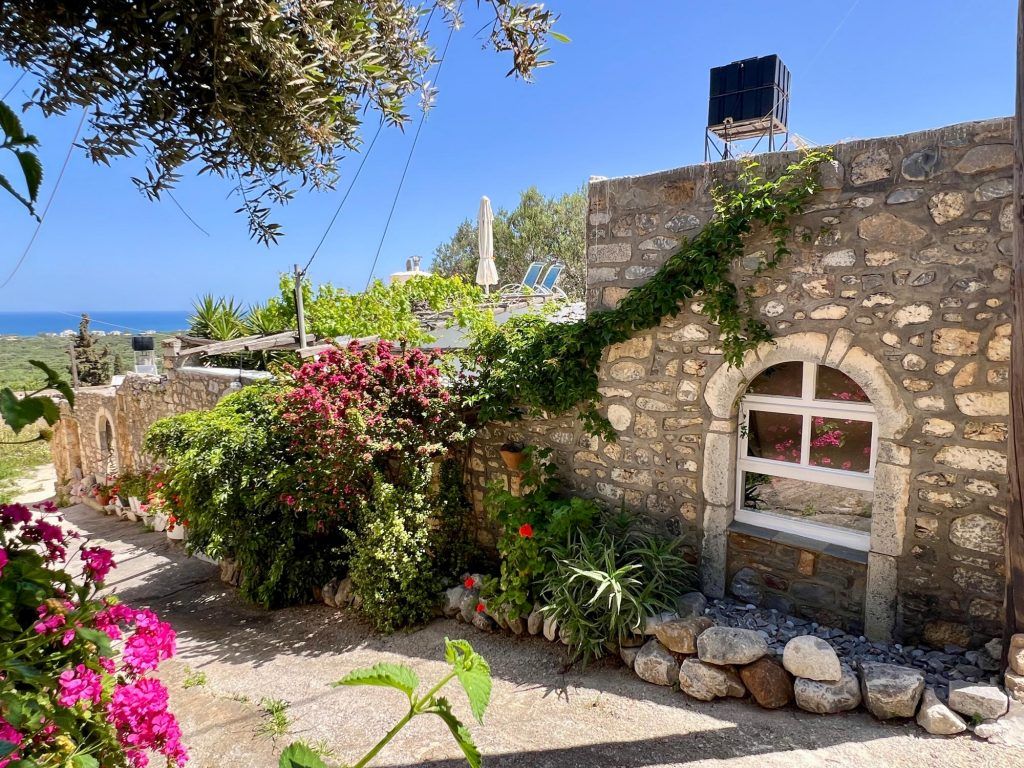 Property photo 1 of 34