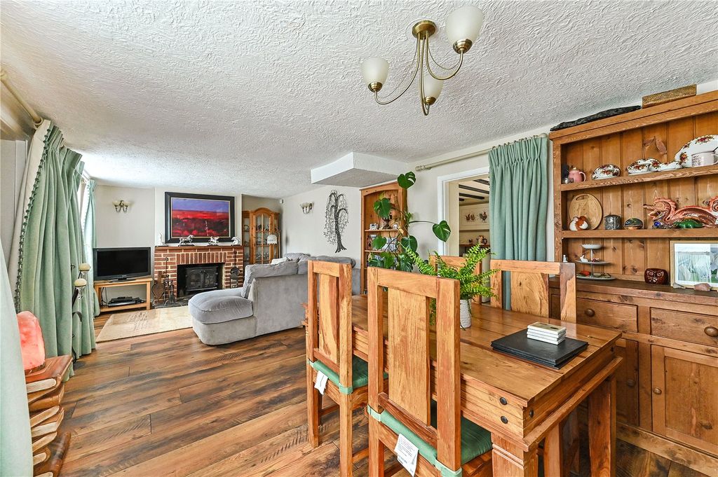 Property photo 2 of 17 Picture No. 31