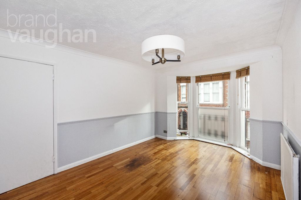 Property photo 2 of 14 Picture No. 08