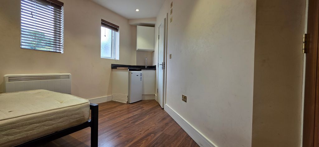Property photo 1 of 4