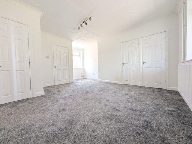 Property photo 3 of 12 Image