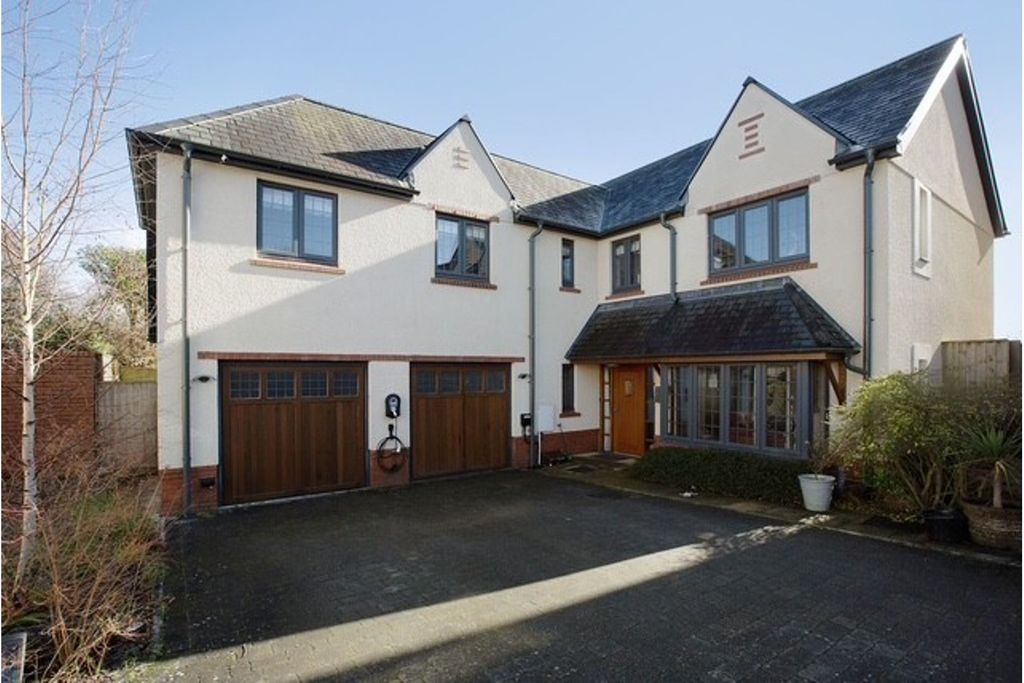 Property photo 1 of 27