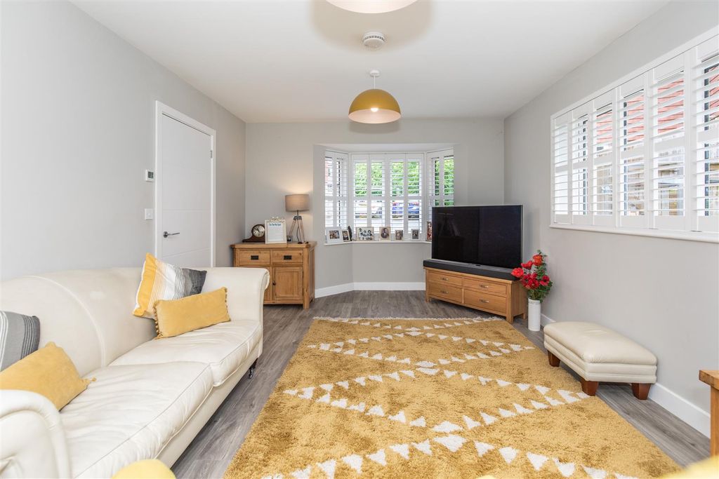 Property photo 2 of 24