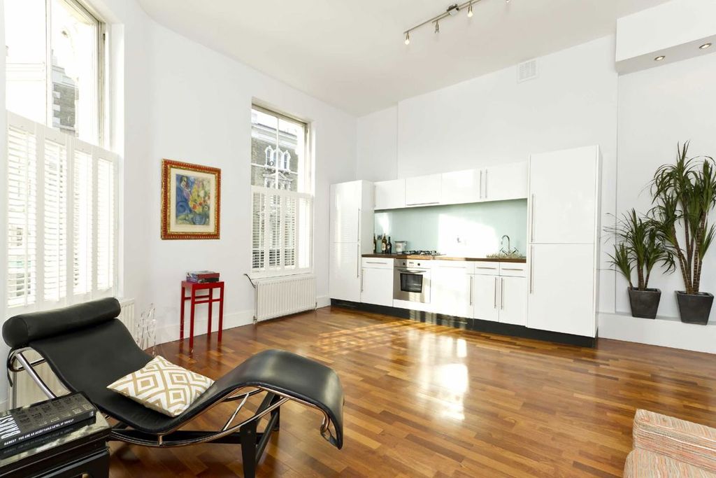 Property photo 1 of 5