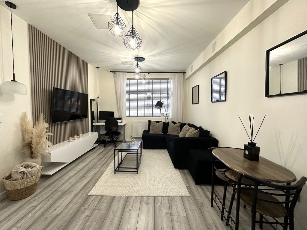 Property photo 2 of 6 Living Room